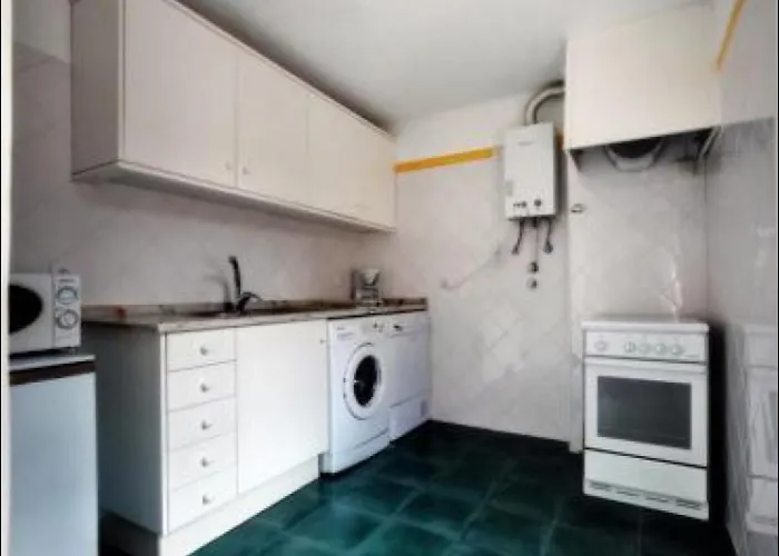 Fuer 11 Personen Und 1 Kind In Lissabon- Regiao De - Costa De Lisbo By Interhome شقة